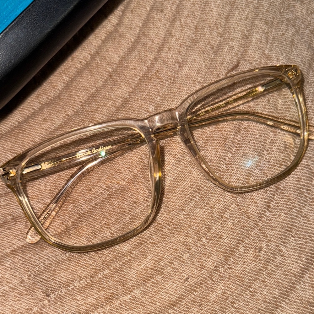 Coastal Clear Glasses with Case